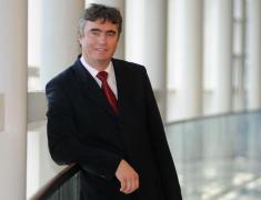 Odgovori dr. Milana Zvera v časopisu Finance Odgovori dr. Milana Zvera v časopisu Finance