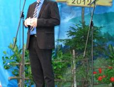 Dr. Milan Zver je obiskal 29. festival družinske pesmi "Družina poje 2012"